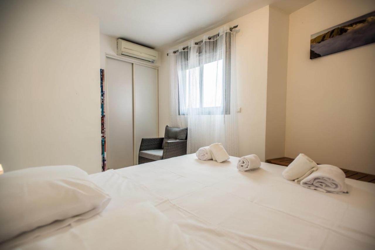 Appartement Le Paille En Queue Saint Pierre Luaran gambar